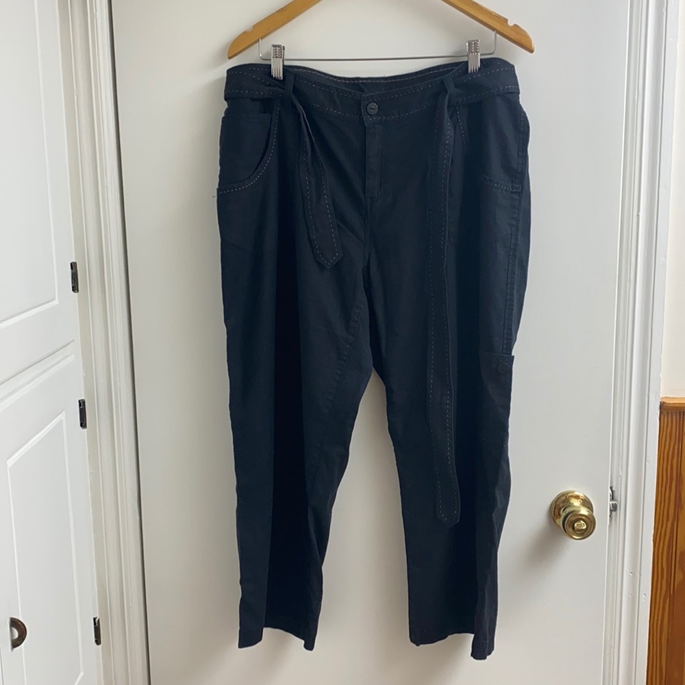 Women’s linen/cotton black crop pants zip fly 16